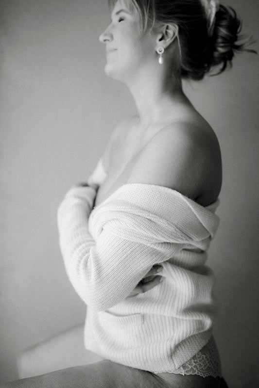 Boudoirkuvaus studiolla Helsingissä. Boudoir photography at a studio in Helsinki.