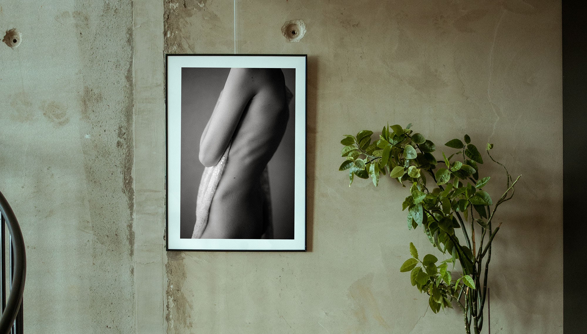 Boudoir kuvaus loftilla Helsingissä